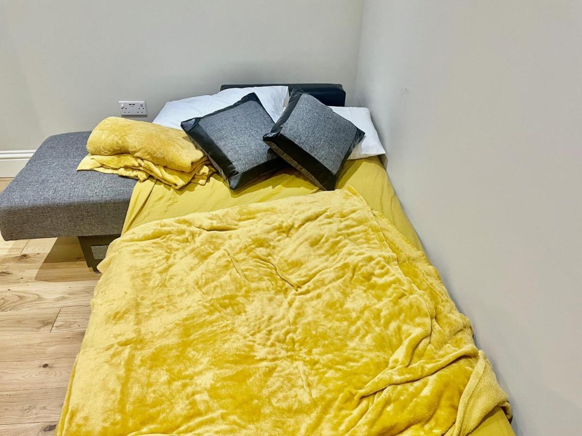 Lovely 1 Bedroom Apartment With On Street Parking Лондон Экстерьер фото